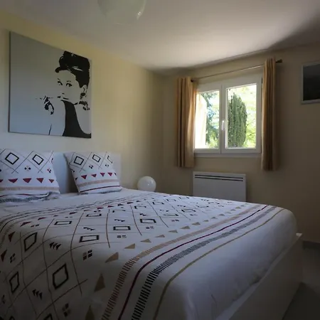 Holiday home A La Croisee Des Chemins